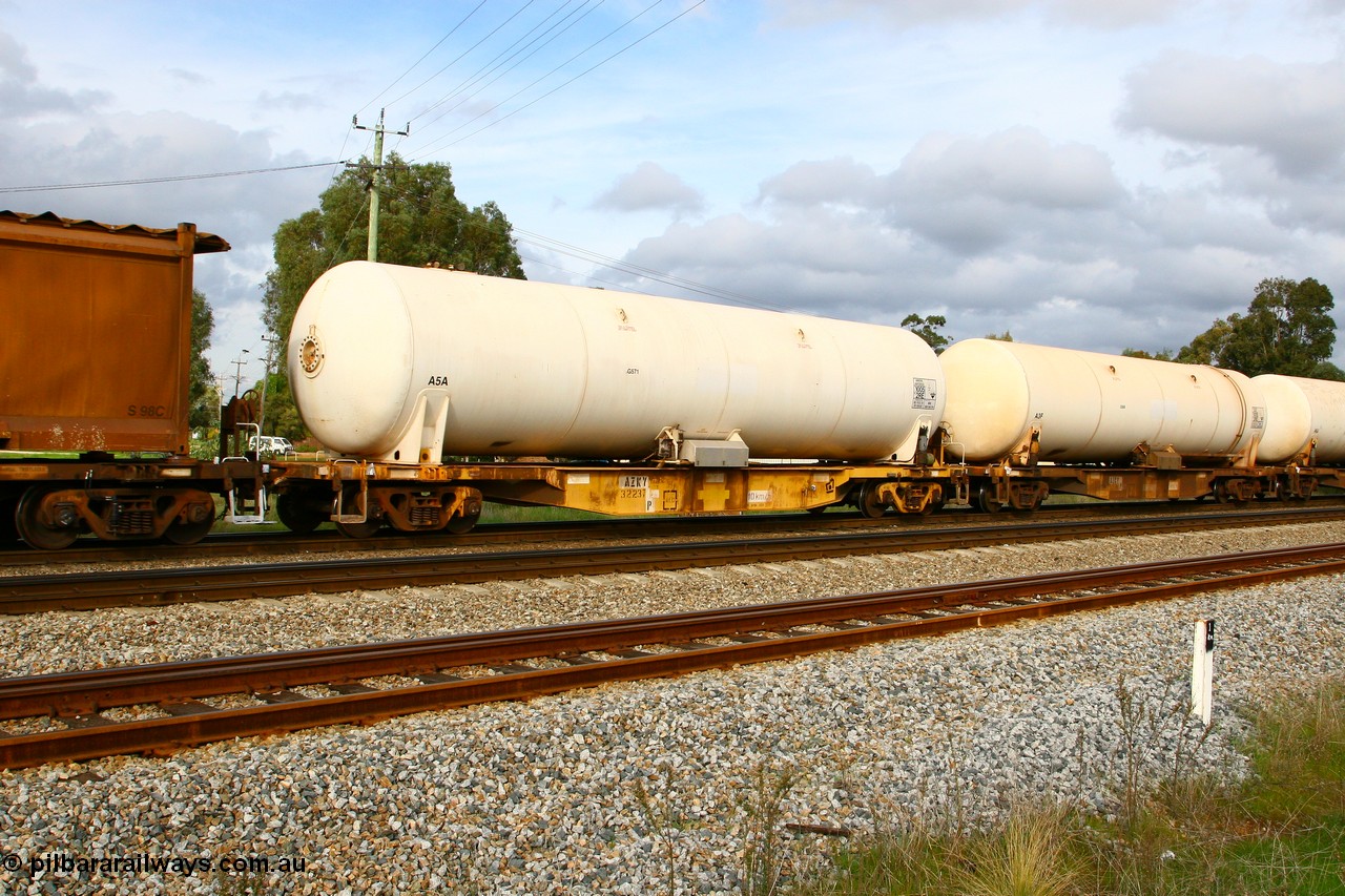 070613 0058
Woodbridge, AZKY type anhydrous ammonia tank waggon AZKY 32237, one of twelve built by Goninan WA in 1998 as WQK type for Murrin Murrin traffic, fitted with Brambles anhydrous ammonia tank A5A with no signage.
Keywords: AZKY-type;AZKY32237;Goninan-WA;WQK-type;