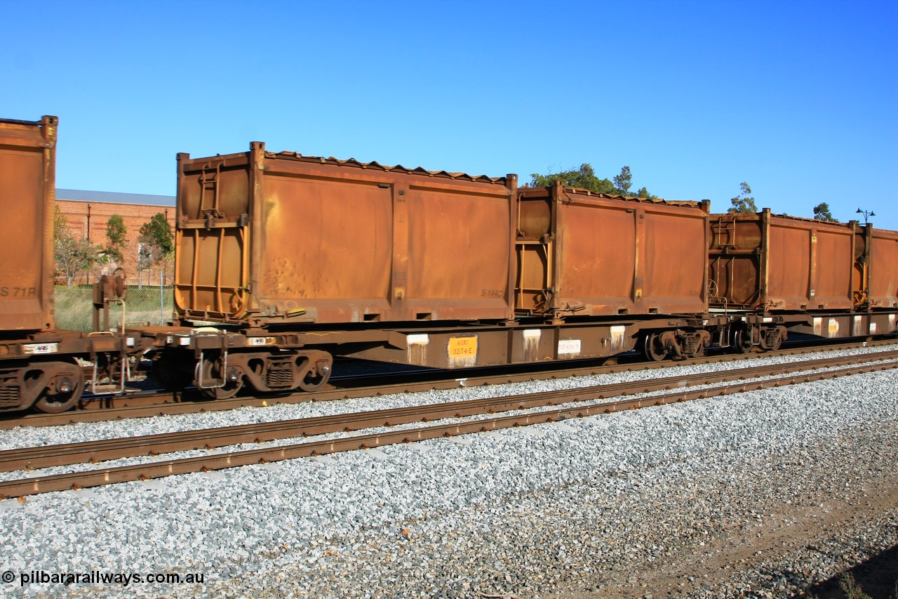 100608 9725
Midland, AQNY 32174, one of sixty two waggons built by Goninan WA in 1998 as WQN type for Murrin Murrin container traffic, with sulphur skips S144C and S3A both with replacement doors but original sliding tarpaulins on train 2430 empty Malcolm freighter.
Keywords: AQNY-type;AQNY32174;Goninan-WA;WQN-type;