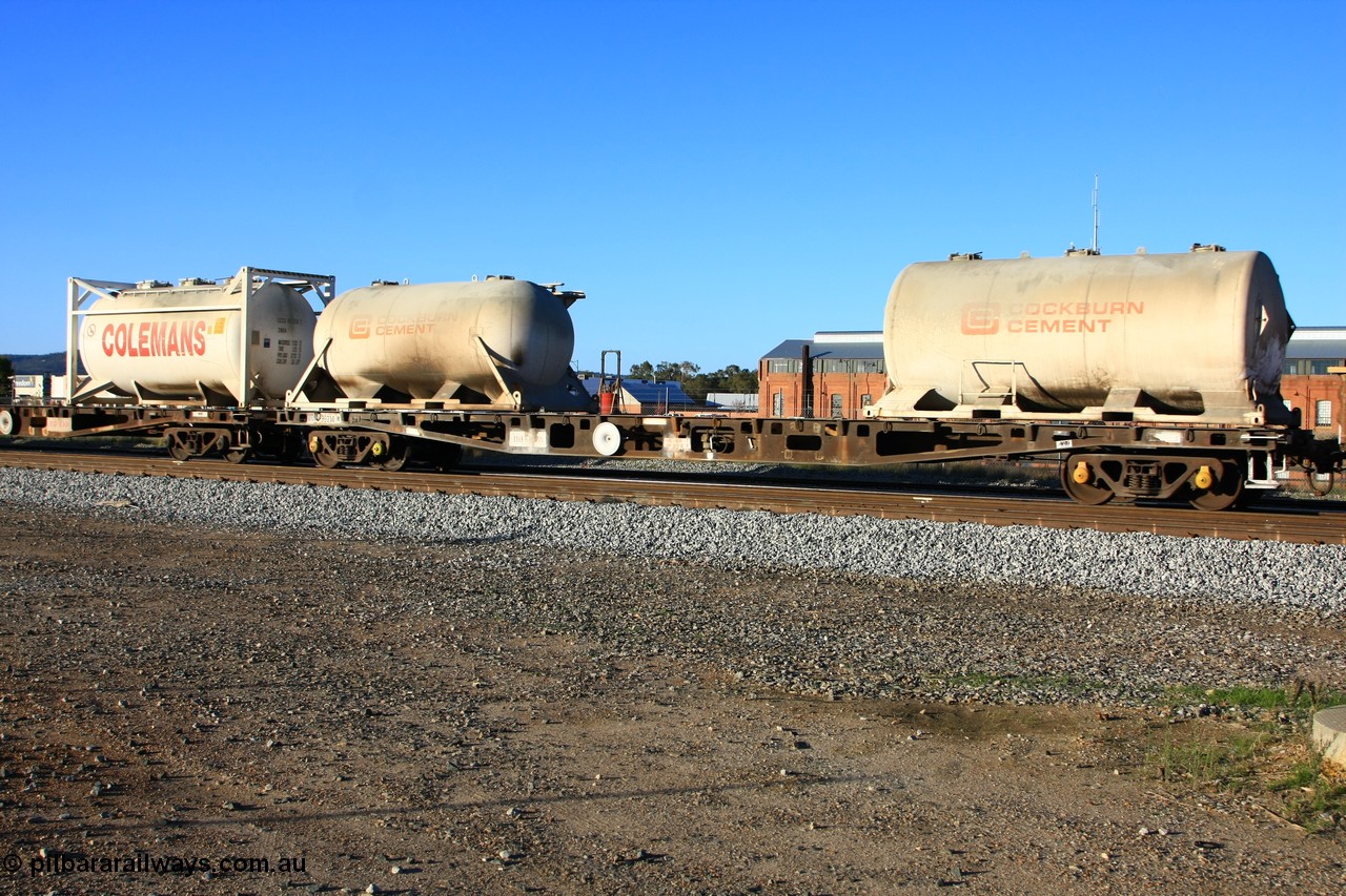 100609 09950
Midland, AQWY 30214 container waggon, originally one of forty five built by WAGR Midland Workshops in 1974 as WFX type, to WQCX in 1980. Loaded with two empty Cockburn Cement lime pressurised tanktainers.
Keywords: AQWY-type;AQWY30214;WAGR-Midland-WS;WFX-type;WQCX-type;AQCY-type;