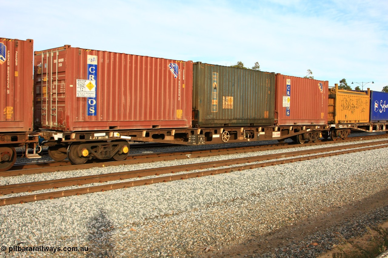 100611 0359
Midland, AQCY 30242 container flat waggon built by WAGR Midland Workshops in a batch of forty five WFX type container flats in 1974, recoded to WQCX in 1980. Loaded with three 20' 2EG9 type boxes used to convey ammonium nitrate.
Keywords: AQCY-type;AQCY30242;WAGR-Midland-WS;WFX-type;WQCX-type;