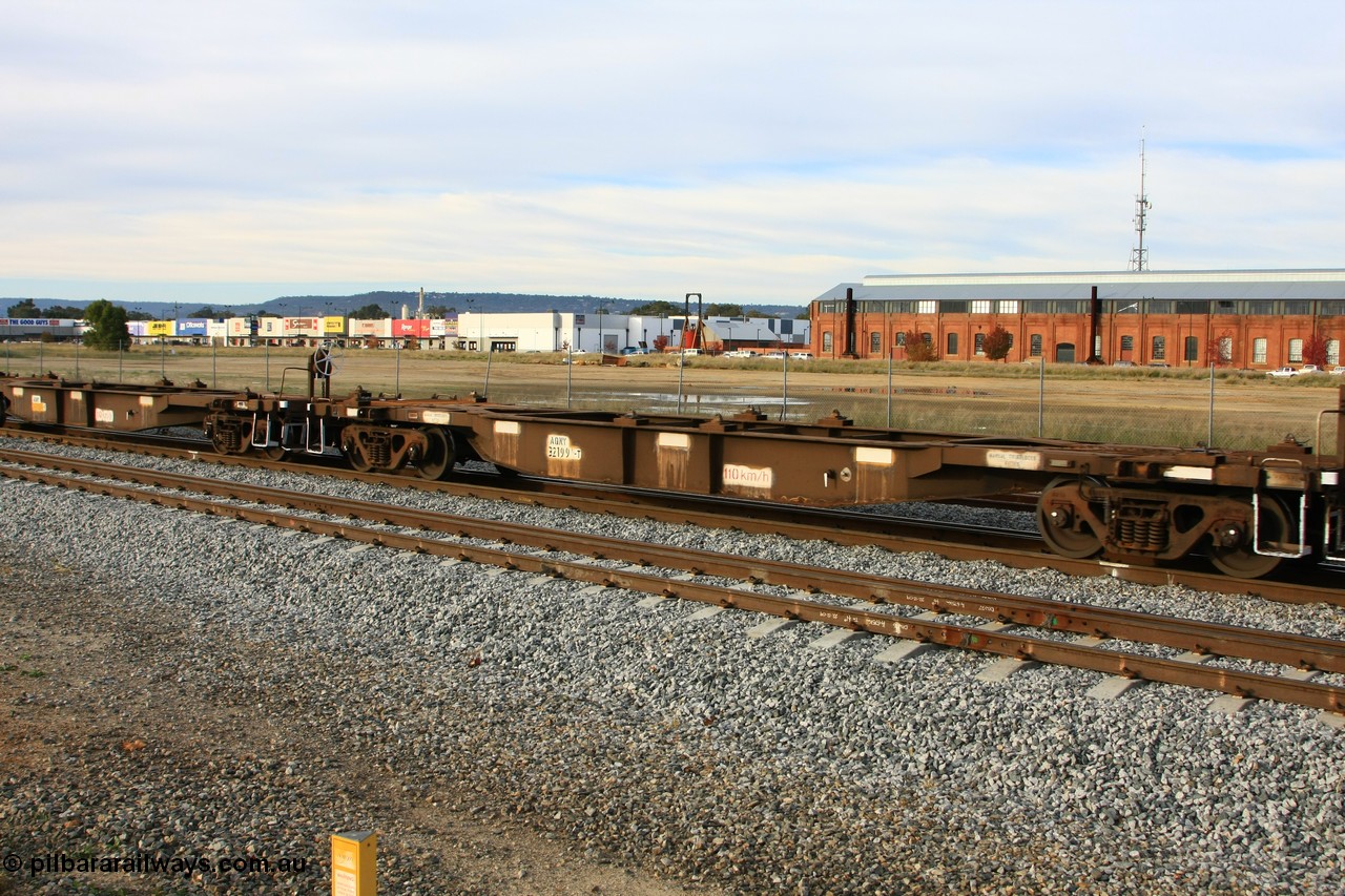 100611 0387
Midland, AQNY 32199, one of sixty two waggons built by Goninan WA in 1998 as WQN type for Murrin Murrin container traffic, running empty on train 5426 up Kalgoorlie Freighter.
Keywords: AQNY-type;AQNY32199;Goninan-WA;WQN-type;