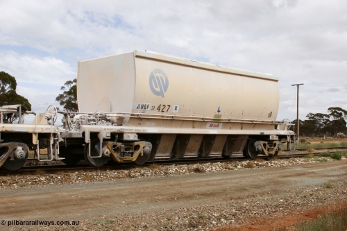 051101 6427
Parkeston, AHQF 31427 seen here in Loongana Limestone service, originally built by Goninan WA for Western Quarries as a batch of twenty coded WHA type in 1995. Purchased by Westrail in 1998.
Keywords: AHQF-type;AHQF31427;Goninan-WA;WHA-type;