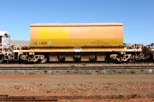 060530 4931
Parkeston, AHQF 31437 seen here in Loongana Limestone service, originally built by Goninan WA for Western Quarries as a batch of twenty coded WHA type in 1995. Purchased by Westrail in 1998.
Keywords: AHQF-type;AHQF31437;Goninan-WA;WHA-type;