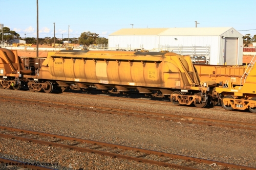 100601 8446
West Kalgoorlie, WN 539, pneumatic discharge nickel concentrate waggon, one of a further ten built by WAGR Midland Workshops as WN type in 1975 for WMC.
Keywords: WN-type;WN539;WAGR-Midland-WS;