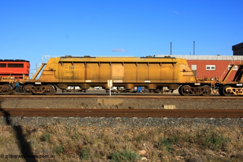 100601 8466
West Kalgoorlie, WN 508, pneumatic discharge nickel concentrate waggon, one of thirty units built by AE Goodwin NSW as WN type in 1970 for WMC.
Keywords: WN-type;WN508;AE-Goodwin;