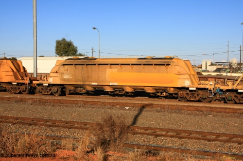100601 8482
West Kalgoorlie, WN 517, pneumatic discharge nickel concentrate waggon, one of thirty units built by AE Goodwin NSW as WN type in 1970 for WMC.
Keywords: WN-type;WN517;AE-Goodwin;