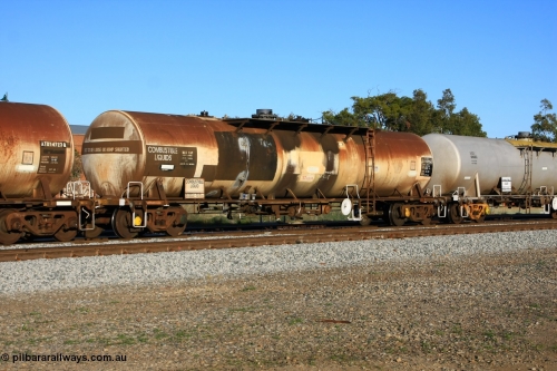 100609 10009
Midland, ATEY 4724 diesel fuel tank waggon in service for BP Oil, former NSW AMPOL NTAF tank, coded WTEY when arrived in WA.
Keywords: ATEY-type;ATEY4724;NTAF-type;WTEY-type;