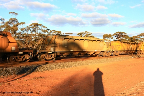 100731 3192
Binduli, WN 538, pneumatic discharge nickel concentrate waggon, one of a further ten built by WAGR Midland Workshops as WN type in 1975 for WMC.
Keywords: WN-type;WN538;WAGR-Midland-WS;