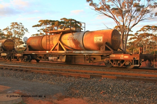 100731 3229
Binduli, AQHY 30105 with sulphuric acid tank CSA 0059, originally built by the WAGR Midland Workshops in 1964/66 at WF type flat waggons, then following several codes and modifications in 1997 seventy five were converted to WQH to carry CSA sulphuric acid tanks between Hampton/Kalgoorlie and Perth/Kwinana.
Keywords: AQHY-type;AQHY30105;WAGR-Midland-WS;WF-type;WFP-type;WFDY-type;WFDF-type;RFDF-type;WQH-type;