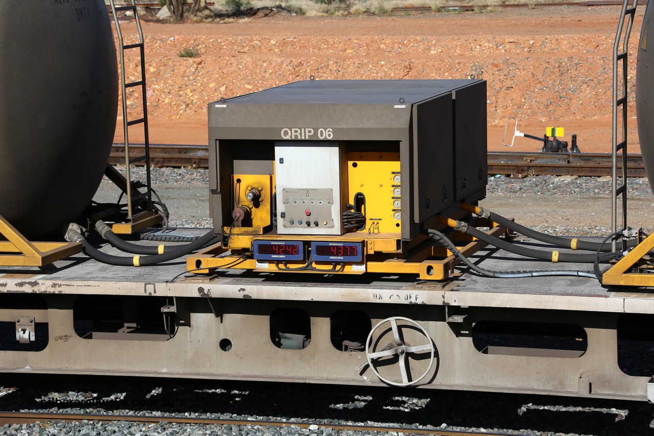 160525 4948
West Kalgoorlie, Aurizon intermodal train 2MP1. Inline fuelling waggon QQFY 4271, the Liquip International refuelling unit, runs off the standard locomotive voltage of 72 Volts DC.
Keywords: QQFY-type;QQFY4271;Perry-Engineering-SA;RMX-type;AQMX-type;AQMY-type;RQMY-type;