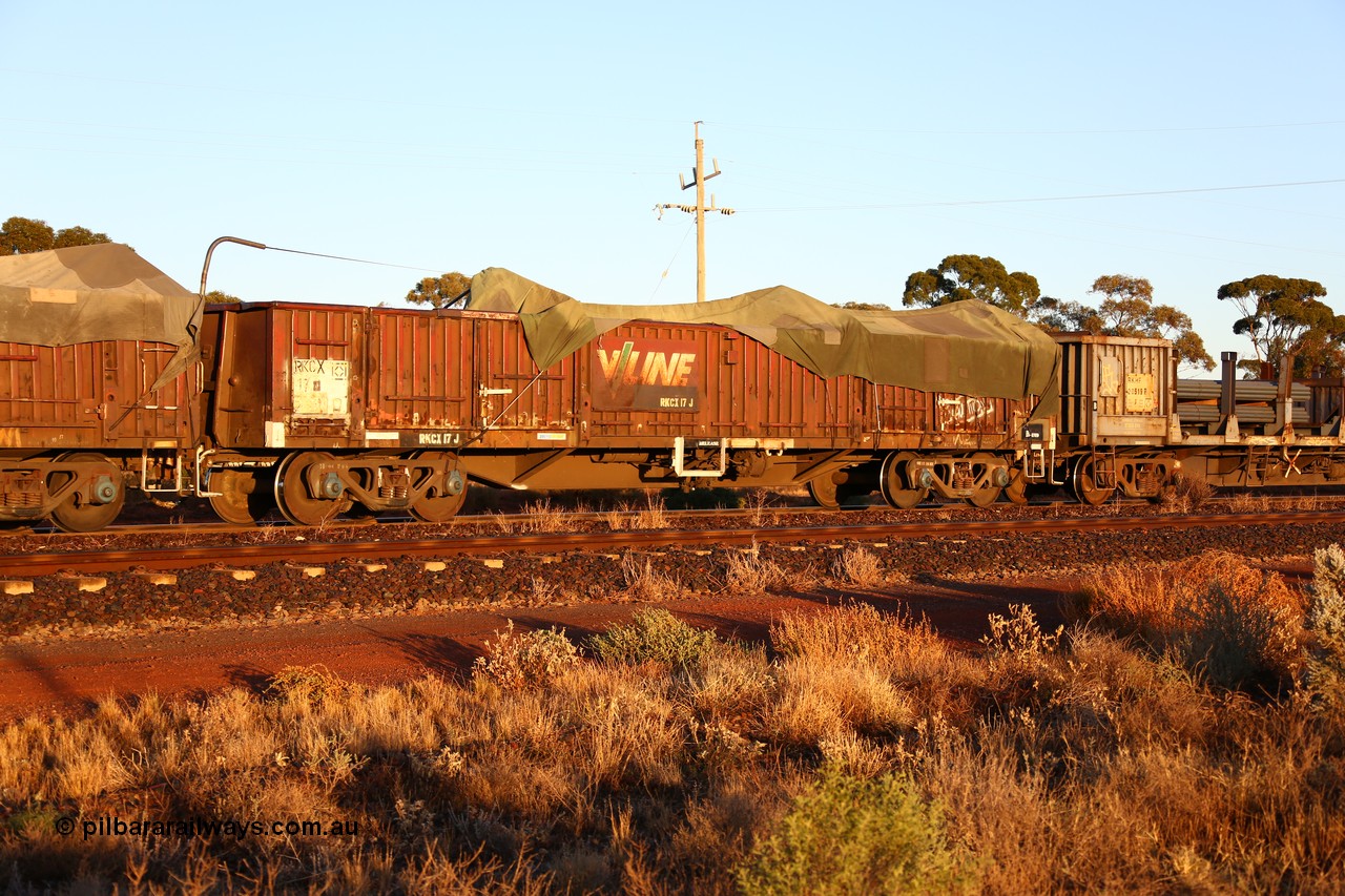 160522 2028
Parkeston, 5MP2 steel train, RKCX type open waggon RKCX 17, originally built by Victorian Railways Bendigo Workshops in 1969 as ELX type ELX 219, recoded to VOBX in 1979, to VOCX 17 in 1980, to VCCX in 1988, then RCCX in 1994, and current code in 1995.
Keywords: RKCX-type;RKCX17;Victorian-Railways-Bendigo-WS;ELX-type;VOBX-type;VCCX-type;RCCX-type;