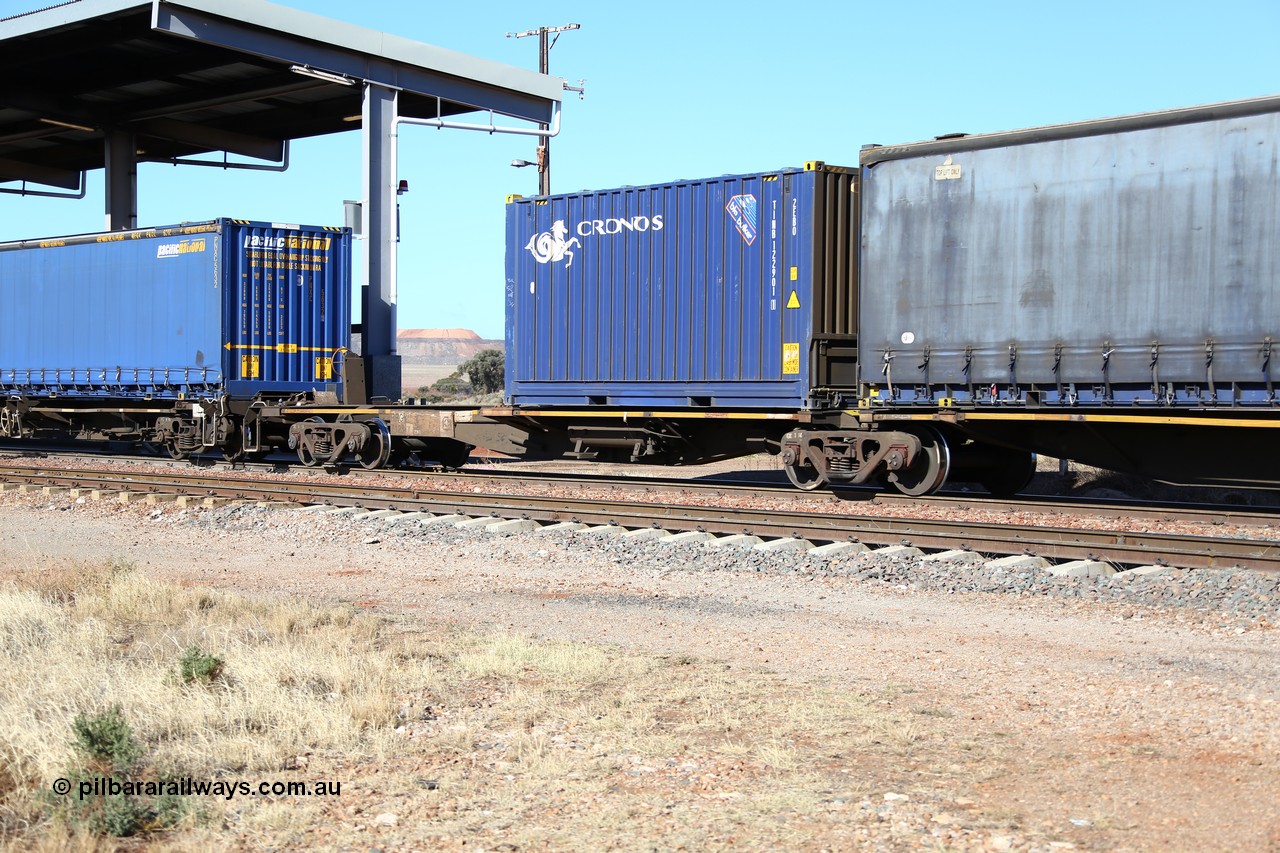 160522 2144
Parkeston, 6MP4 intermodal train, platform 1 of 5 pack RRGY 7123 5 pack articulated skel waggon set, originally built as RRBY by AN Rail at Islington Workshops SA 1996-97, 40' deck with a Cronos 20' bulk container TINB 122901.
Keywords: RRGY-type;RRGY7123;RRBY-type;AN-Islington-WS;