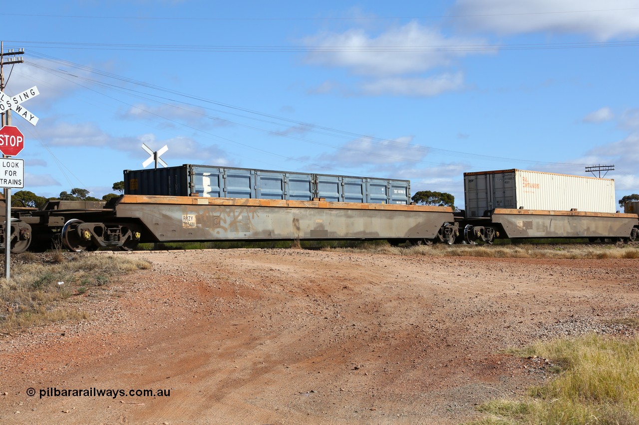 160522 2340
Parkeston, 7MP7 priority service train, platform 3 of 5-pack Goninan built RRZY 7034 well waggon set, SCF half height side door TINT 607050 container.
Keywords: RRZY-type;RRZY7034;Goninan-NSW;