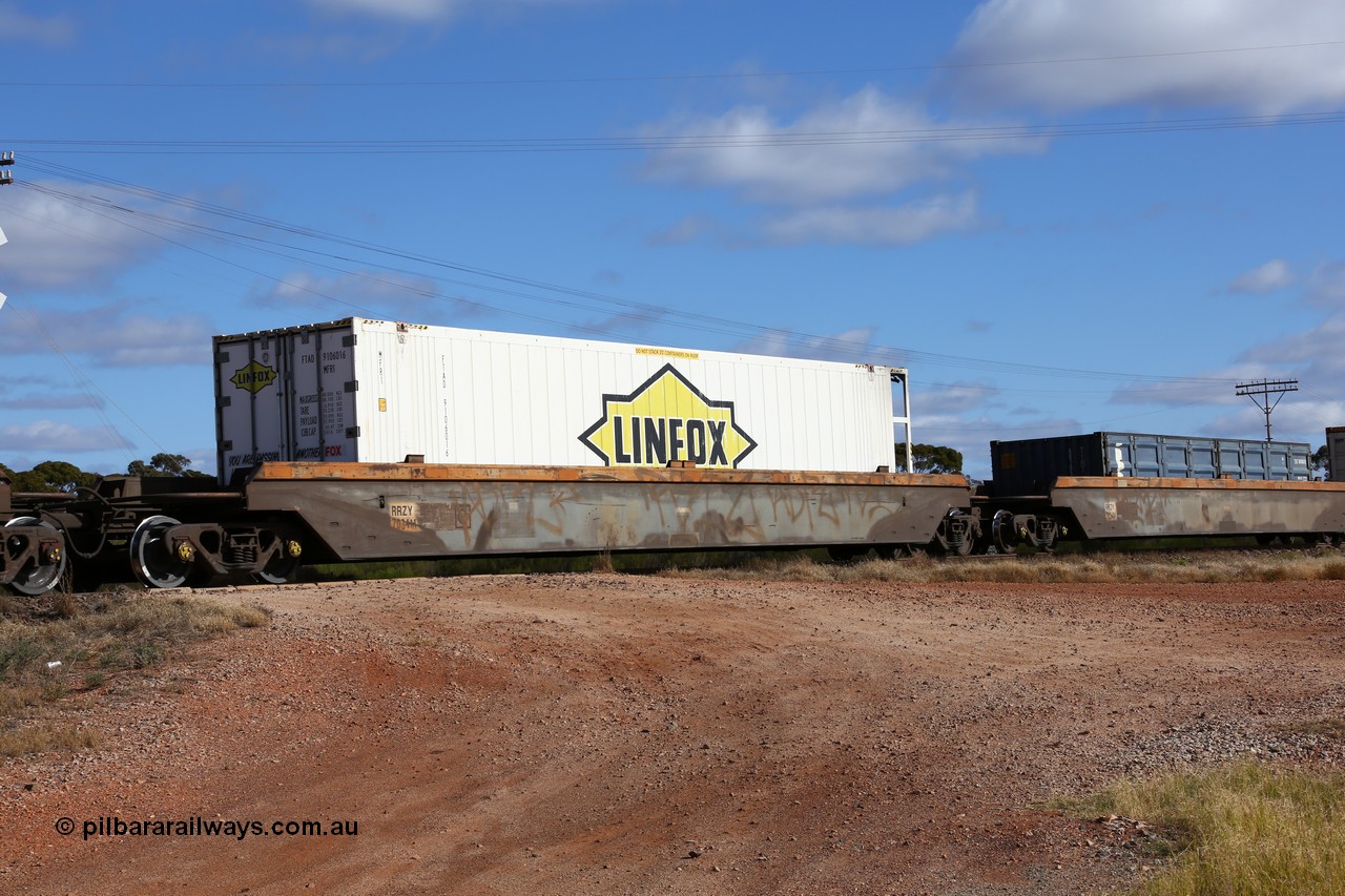 160522 2341
Parkeston, 7MP7 priority service train, platform 2 of 5-pack Goninan built RRZY 7034 well waggon set, Linfox 48' reefer FTAD 9106016 container.
Keywords: RRZY-type;RRZY7034;Goninan-NSW;