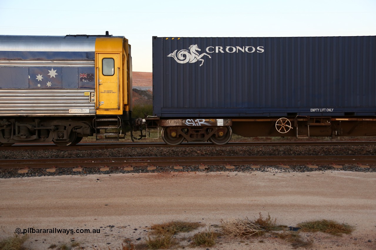 160523 2714
Parkeston, view of the end of articulated 5-pack centre well waggon set RQLY 1007, one of fourteen built by AN Rail Islington Workshops 1991 as AQLY, coupled to RZEY 2, train 1PM5.
Keywords: RQLY-type;RQLY1007;AN-Islington-WS;AQLY-type;