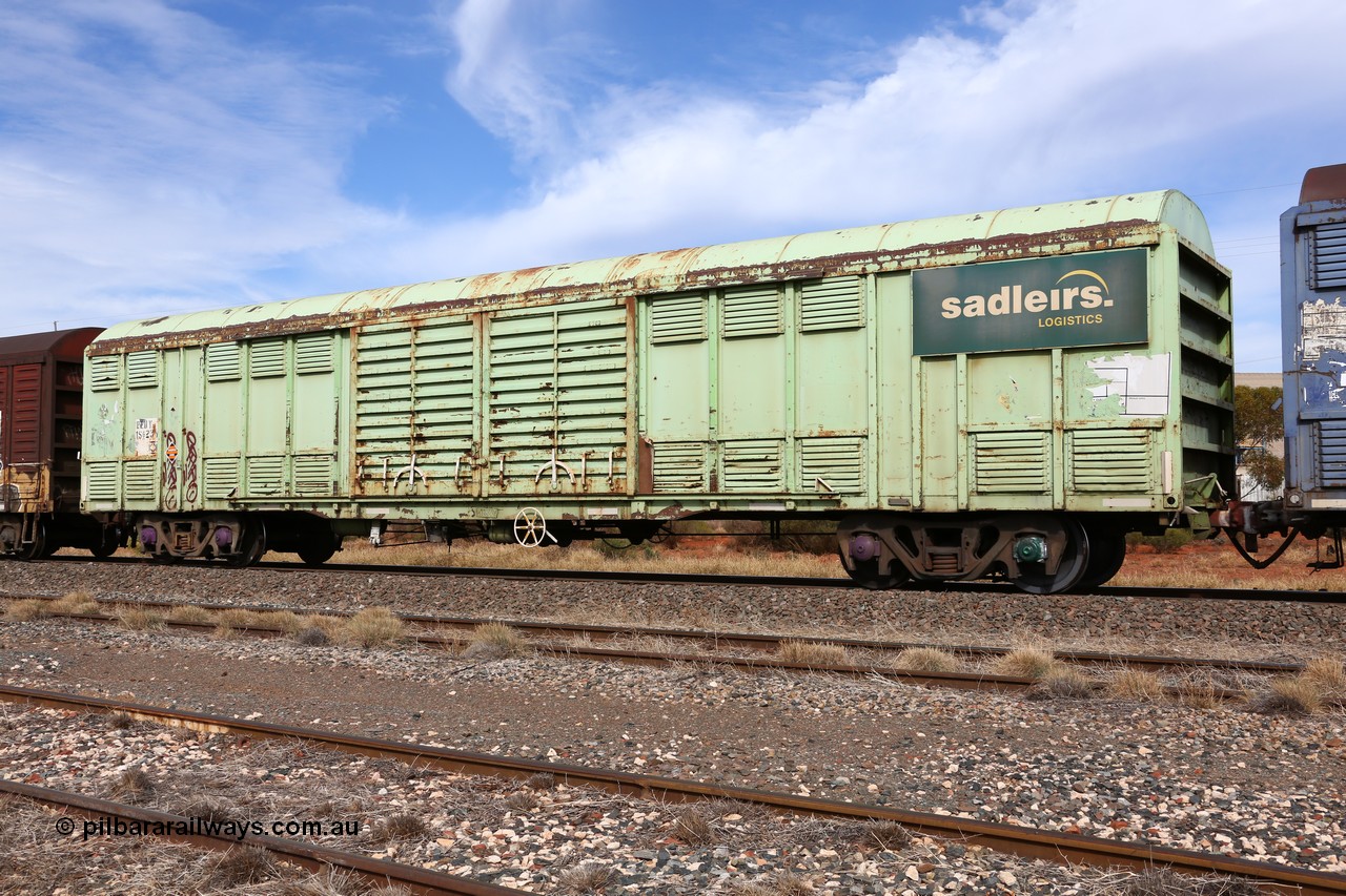 160523 3040
Parkeston, 7SP3 intermodal train, RLUY 18623 louvre van, one of fifty originally built by Comeng NSW as KLY in 1973, then recoded to NLKY, NLWY wearing Sadleirs green livery and signage.
Keywords: RLUY-type;RLUY18623;Comeng-NSW;KLY-type;NLKY-type;NLNY-type;RLNY-type;