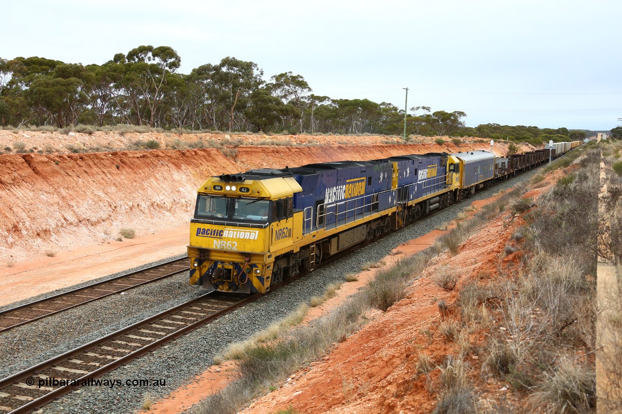 160524 4020
Binduli, Melbourne bound steel train service 3PM4 behind Goninan built GE model Cv40-9i NR class units NR 62 serial 7250-11/96-264 and NR 68 serial 7250-12/96-270.
Keywords: NR-class;NR62;Goninan;GE;Cv40-9i;7250-11/96-264;