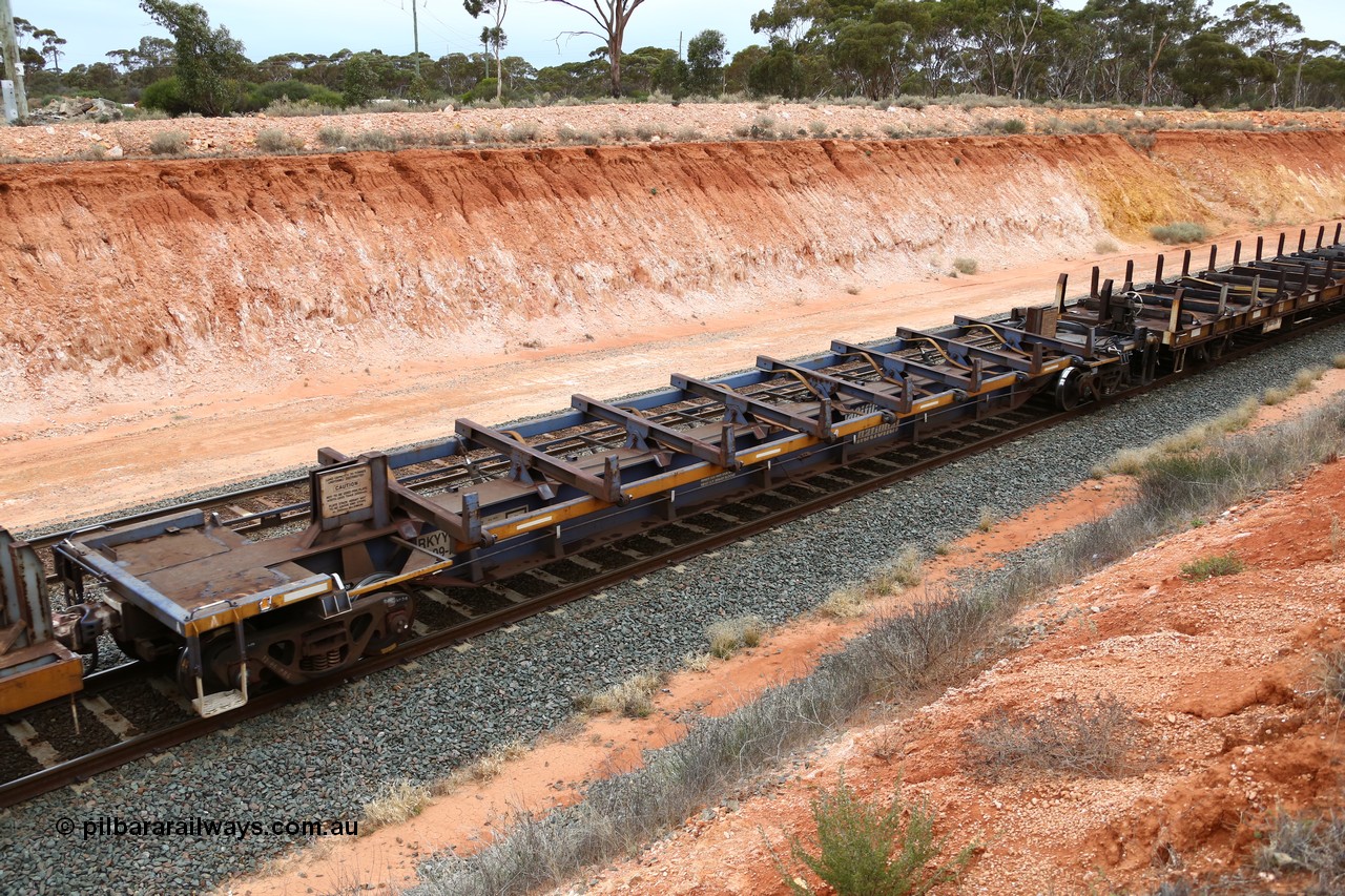 160524 4049
Binduli, Melbourne bound steel train service 3PM4, RKYY type wide steel plate tilt waggon RKYY 7109, one of twenty seven units built by AN Rail Islington Workshops in 1995-96. Returning east empty.
Keywords: RKYY-type;RKYY7109;AN-Islington-WS;