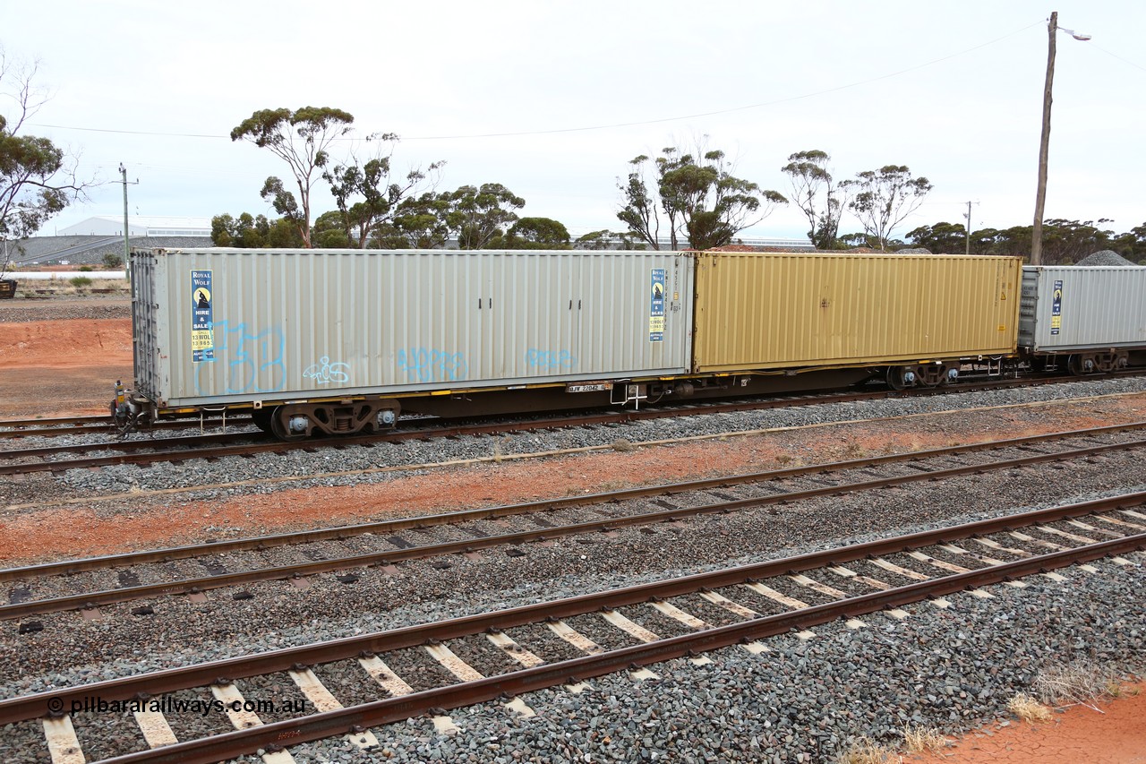 160524 4328
West Kalgoorlie, 1MP2 steel train, RQJW 22042 one of second batch of fifty JCW type 80' container waggons built by Mittagong Engineering NSW in 1975/76. Loaded with two 45G1 type 40' boxes, RWTU 441669 and SUZU 400005.
Keywords: RQJW-type;RQJW22042;Mittagong-Engineering-NSW;JCW-type;NQJW-type;