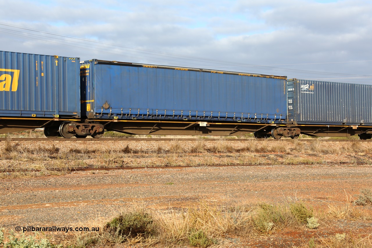 160525 4495
Parkeston, 3PM7 priority service train, RRAY 7166 platform 4 of 5-pack articulated skel waggon set, one of 100 built by ABB Engineering NSW 1996-2000, 48' deck with a Pacific National 48' curtainsider PNXC 5636.
Keywords: RRAY-type;RRAY7166;ABB-Engineering-NSW;