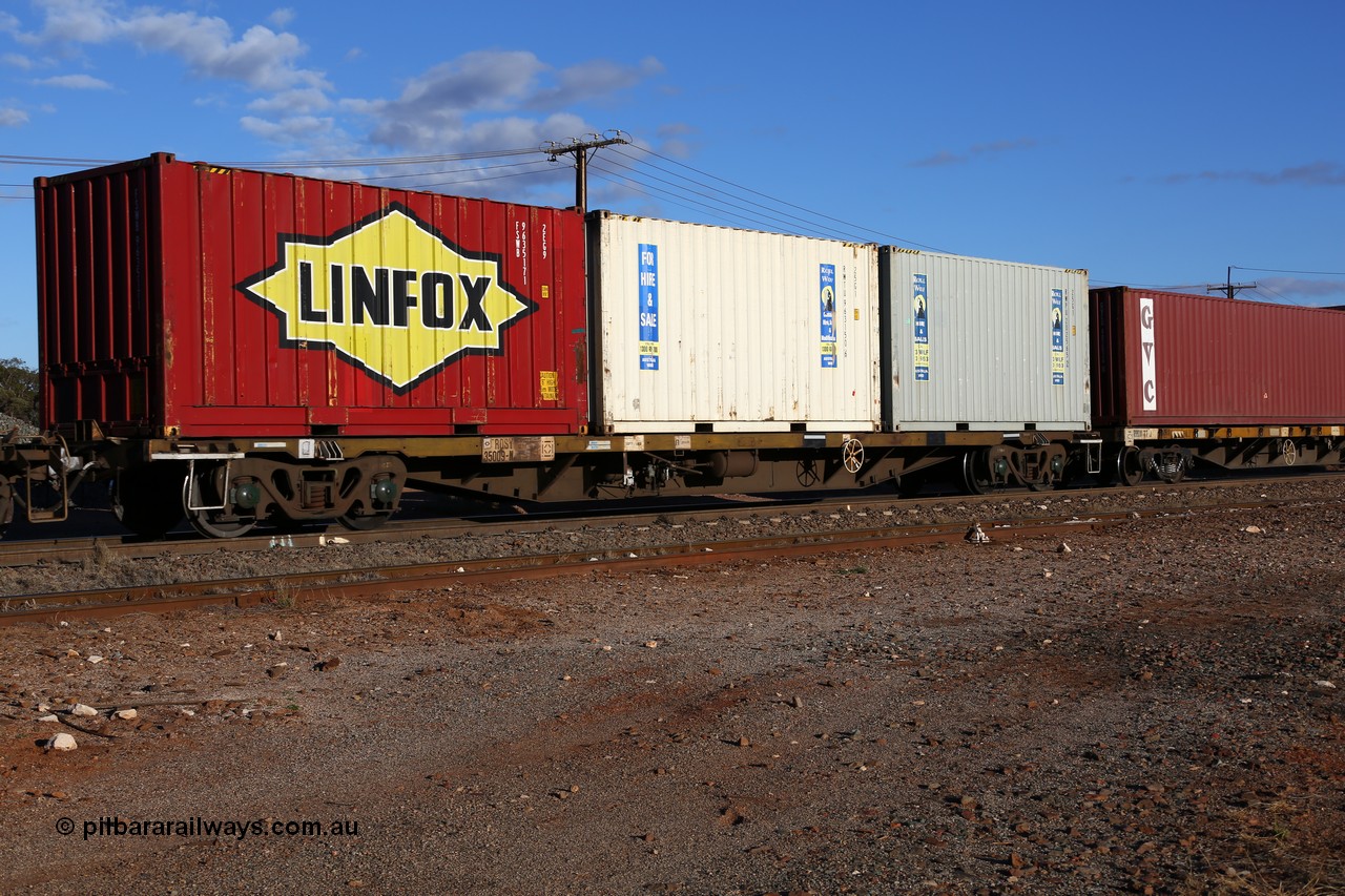 160528 8338
Parkeston, 5SP5 intermodal train, RQSY type 60' container waggon RQSY 35009, built in a batch of one hundred as OCY type container waggons by Goninan NSW in 1975. Recoded to NQOY, then to National Rail in 1994. Loaded with three 20' containers, Linfox 20' 2EG9 type FSWB 963517 and two Royal Wolf 25G1 types, RWTU 963105 and RWPU 202565. 28th of May 2016.
Keywords: RQSY-type;RQSY35009;Goninan-NSW;OCY-type;