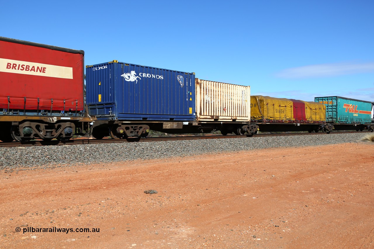 160528 8392
Binduli, intermodal train 6PM6, RRAY 7254 platform 5 of 5-pack articulated skel waggon set, one of 100 built by ABB Engineering NSW 1996-2000, with a 20' Cronos bulker box TINB 113611 and a 20' box NWSC 8032.
Keywords: RRAY-type;RRAY7254;ABB-Engineering-NSW;