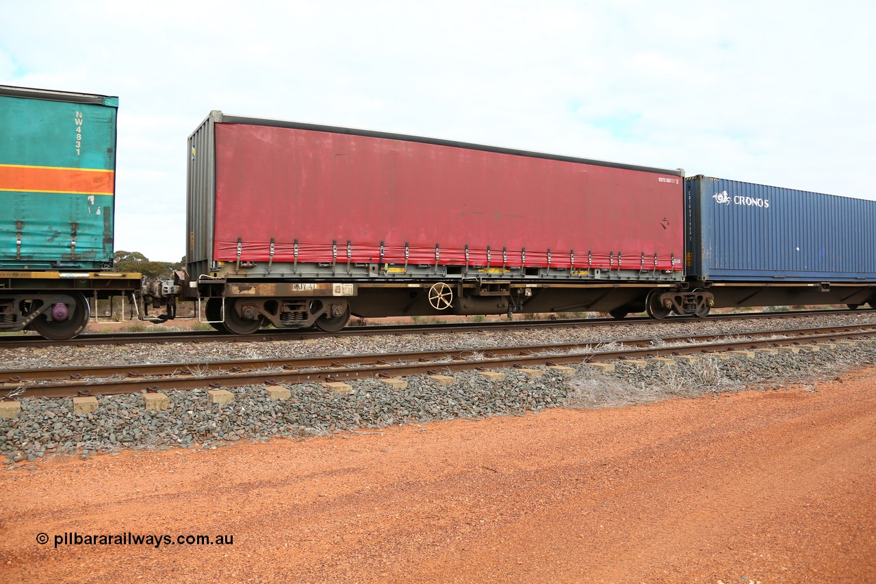 160529 8839
Parkeston, 6MP4 intermodal train, RQJY 4
Keywords: RQJY-type;RQJY4;AN-Islington-WS;AQJY-type;