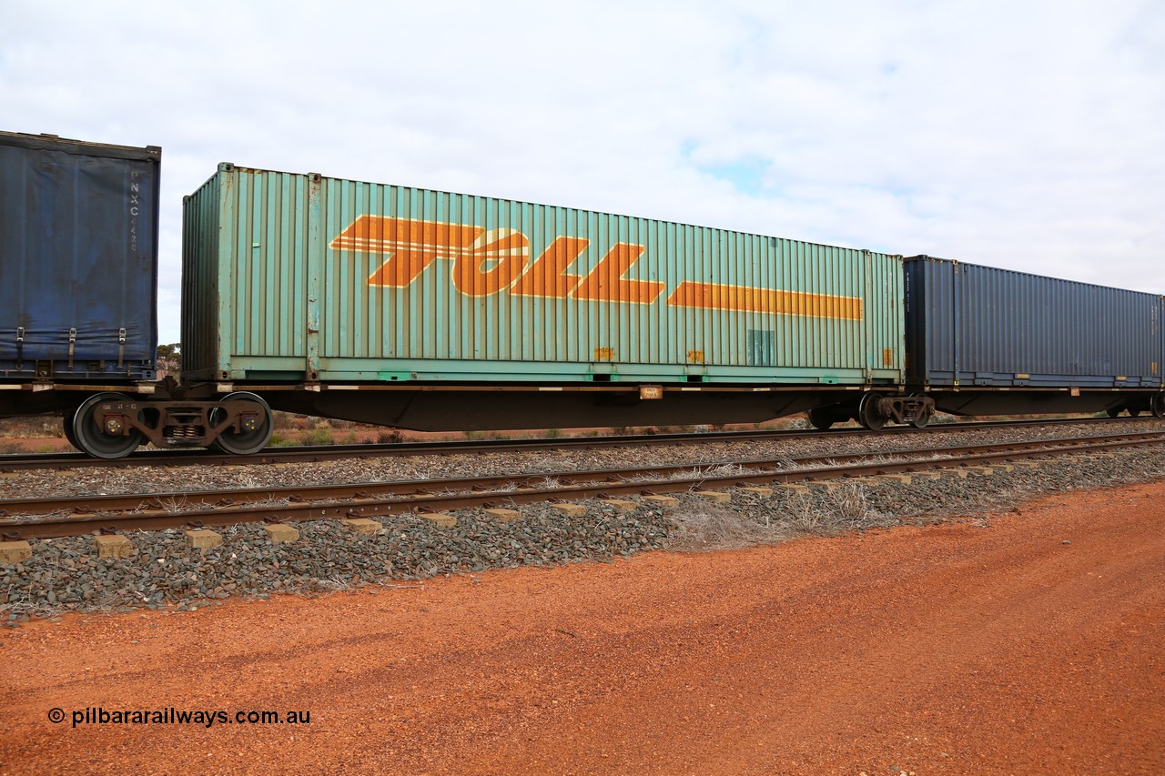 160529 8853
Parkeston, 6MP4 intermodal train, RRGY 7130
Keywords: RRGY-type;RRGY7130;RRBY-type;AN-Islington-WS;