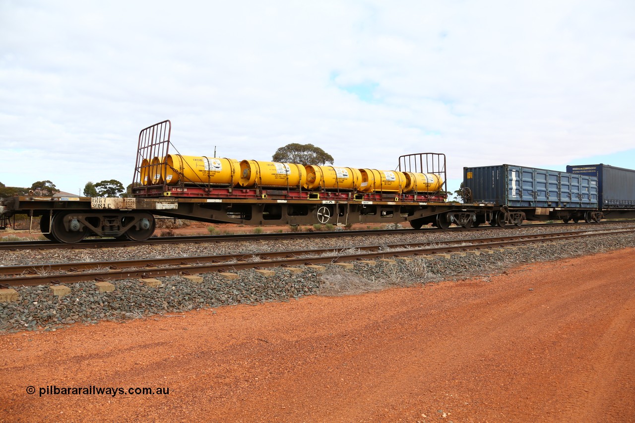 160529 8856
Parkeston, 6MP4 intermodal train, RRKY 3081
Keywords: RRKY-type;RRKY3081;Carmor-Engineering-SA;RMX-type;AQMX-type;AQSY-type;RQKY-type;