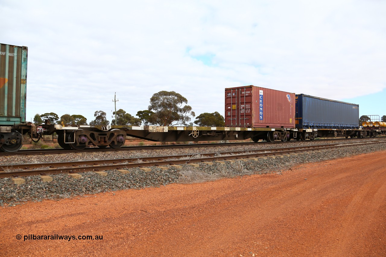 160529 8859
Parkeston, 6MP4 intermodal train, RQSY 34451
Keywords: RQSY-type;RQSY34451;Tulloch-Ltd-NSW;OCY-type;