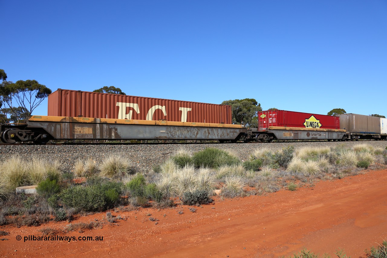 160530 9257
Binduli, 7SP3 intermodal service, RQZY 7953 platform 4 of 5-pack well waggon set built by Goninan NSW in 1995-96, FCL 48' FBGU 480234.
Keywords: RQZY-type;RQZY7053;Goninan-NSW;