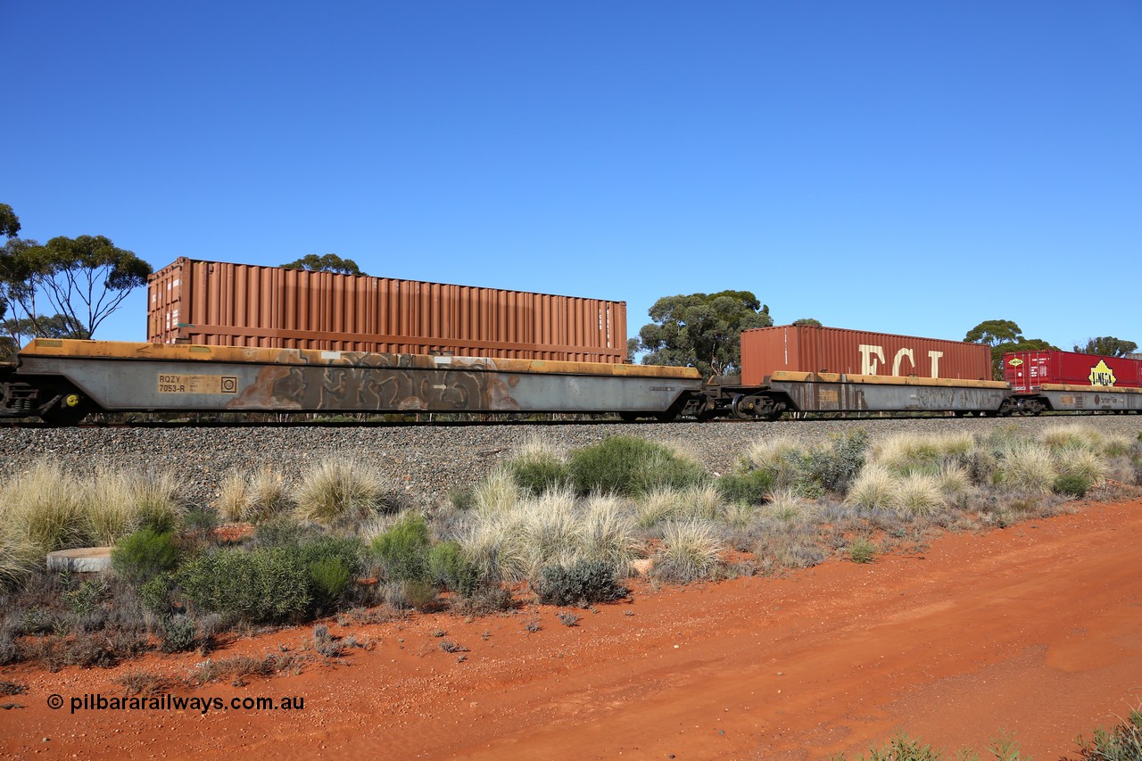 160530 9258
Binduli, 7SP3 intermodal service, RQZY 7953 platform 3 of 5-pack well waggon set built by Goninan NSW in 1995-96, FCL 48' FGDU 910410 with side logo painted out.
Keywords: RQZY-type;RQZY7053;Goninan-NSW;