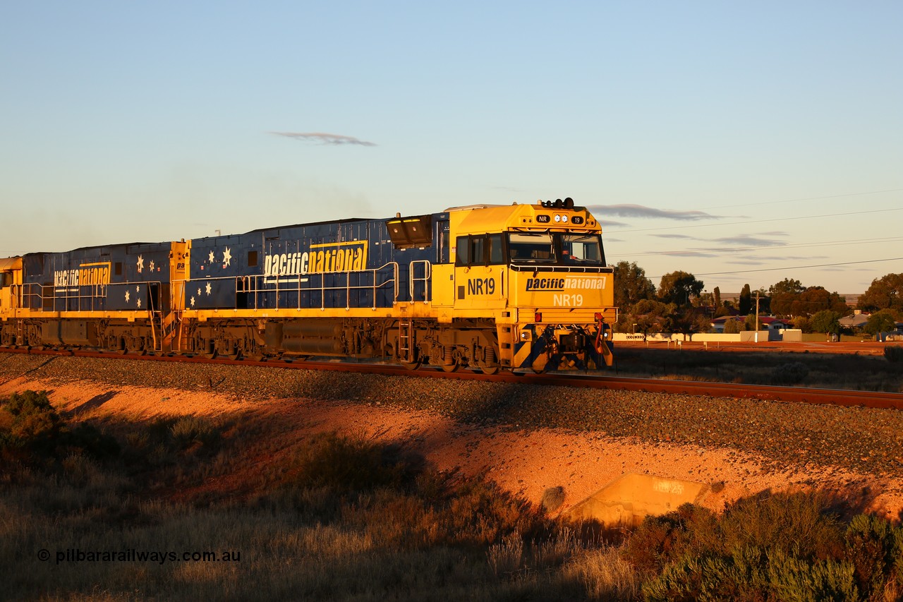 160601 10089
West Kalgoorlie, 2MP5 intermodal service climbs up the grade from Kalgoorlie, Goninan built GE model Cv40-9i NR class unit NR 19 serial 7250-03/97-221, as the sun goes down.
Keywords: NR-class;NR19;Goninan;GE;Cv40-9i;7250-03/97-221;