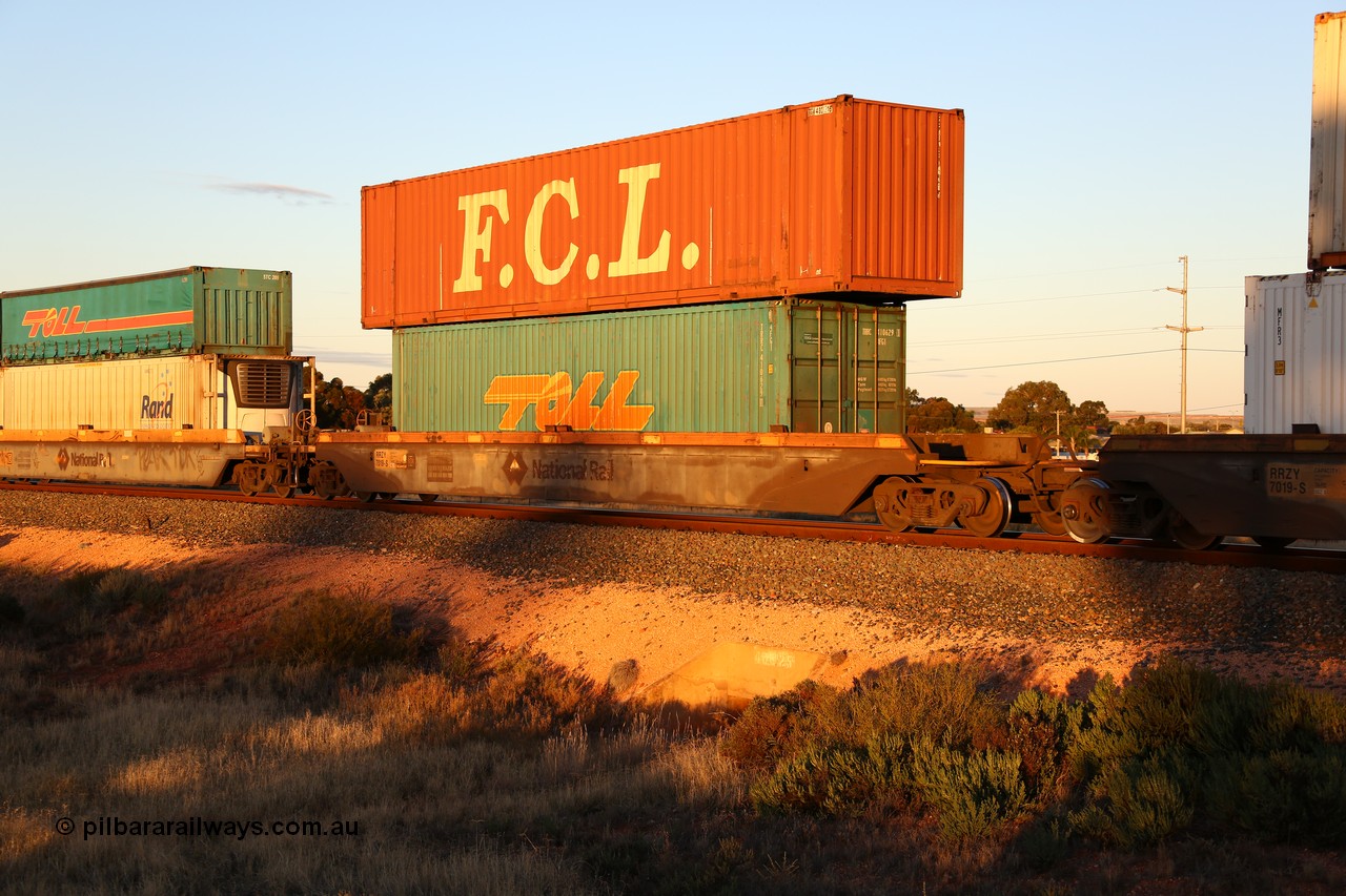 160601 10110
West Kalgoorlie, 2MP5 intermodal train, RRZY 7019
Keywords: RRZY-type;RRZY7019;Goninan-NSW;