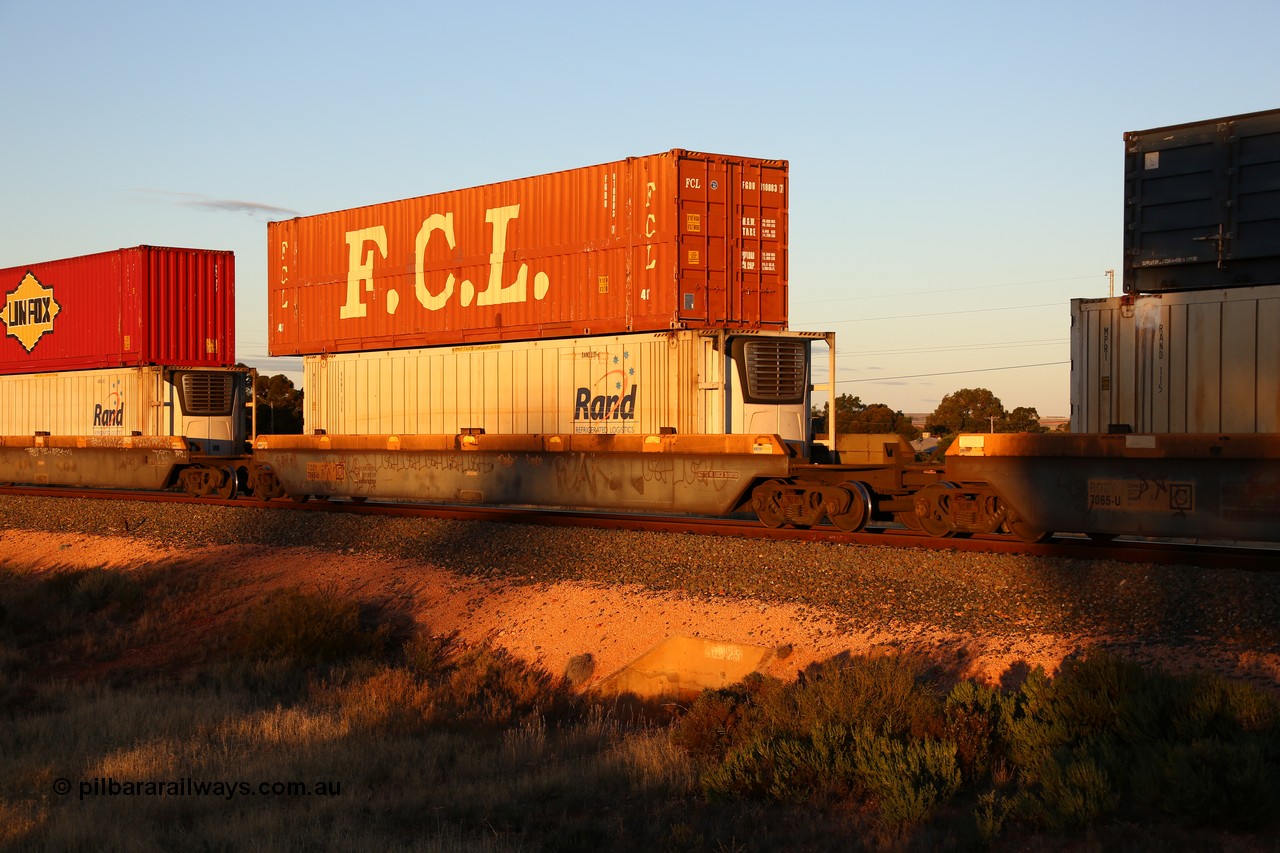 160601 10113
West Kalgoorlie, 2MP5 intermodal train, RQZY 7065
Keywords: RQZY-type;RQZY7065;Goninan-NSW;