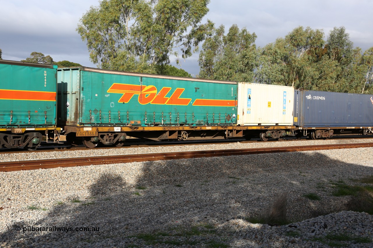 160609 0409
Woodbridge, 5PM5 intermodal train, VQCY 886
Keywords: VQCY-type;VQCY886;Victorian-Railways-Bendigo-WS;FQX-type;VQCX-type;