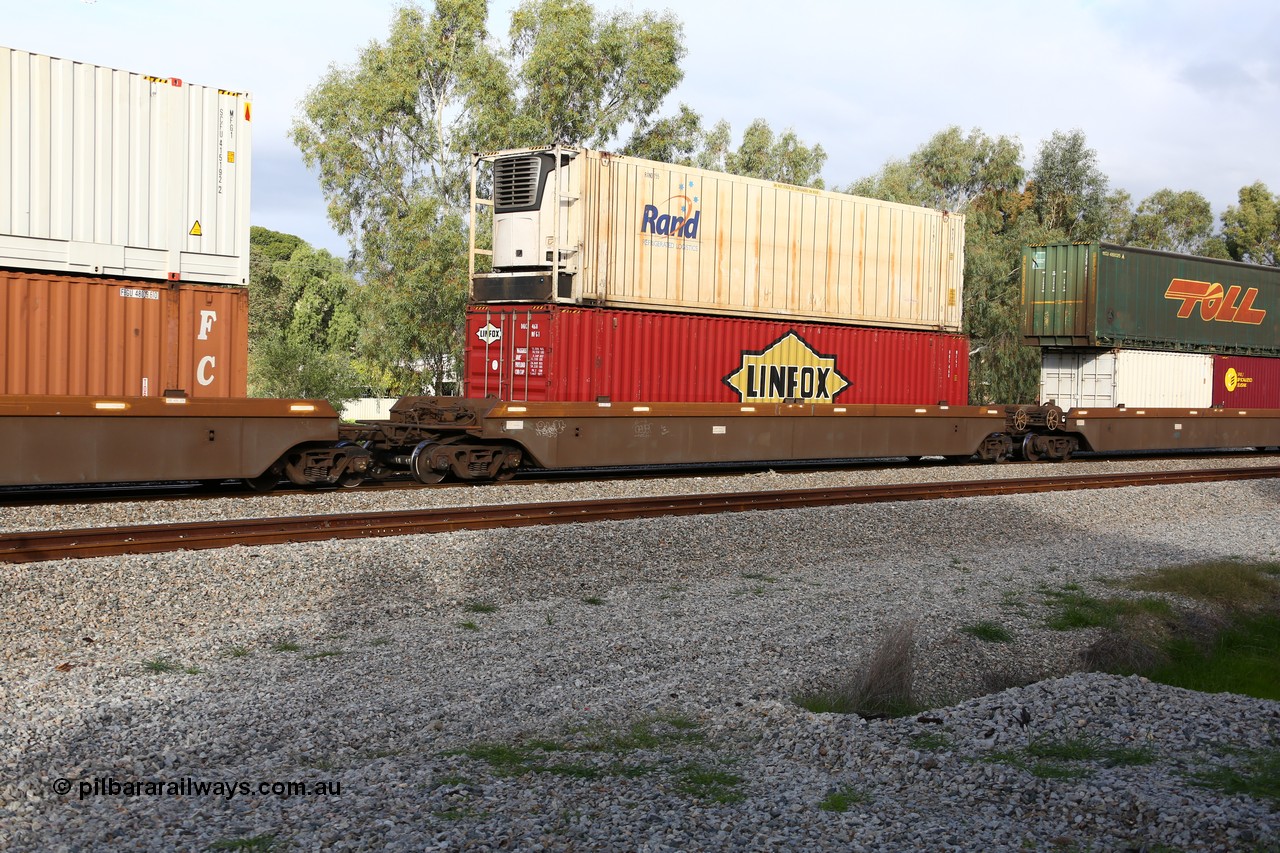 160609 0418
Woodbridge, 5PM5 intermodal train, platform 4 of 5-pack RRRY 7008 well waggon set, one of nineteen built in China at Zhuzhou Rolling Stock Works for Goninan in 2005, Linfox 48' box DRC 468 and RAND Refrigerated Logistics 46' reefer RAND 155 on top.
Keywords: RRRY-type;RRRY7008;CSR-Zhuzhou-Rolling-Stock-Works-China;