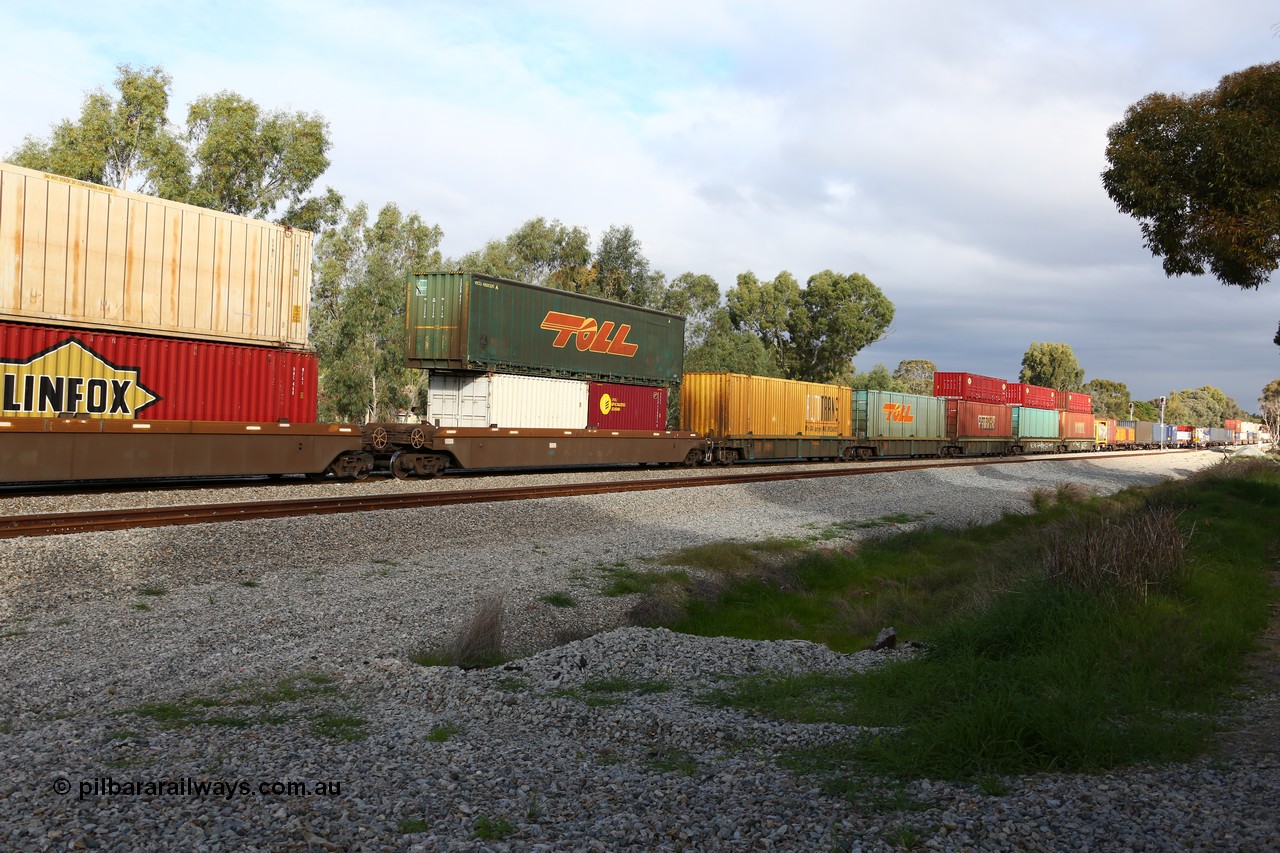 160609 0419
Woodbridge, 5PM5 intermodal train, RRXY 9
Keywords: RRXY-type;RRXY9;Williams-Worley;Bradken-Rail-Qld;