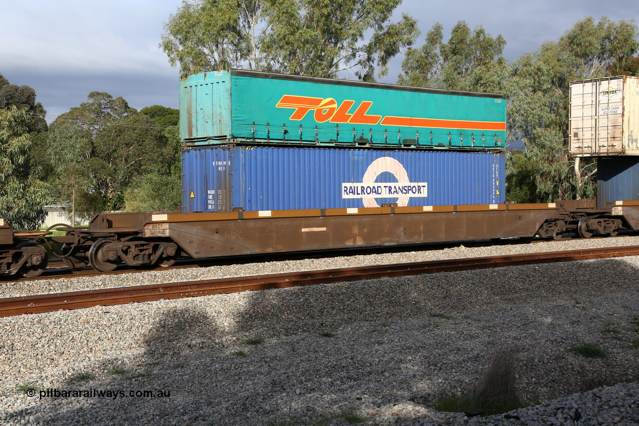 160609 0466
Woodbridge, 5PM5 intermodal train, RRZY 7008 platform 3 of 5-pack well waggon set, the prototype of the RQZY type, first of twenty six sets built by Goninan in 1995-96 for National Rail, later rebuilt and recoded RRZY
Keywords: RRZY-type;RRZY7008;Goninan-NSW;RQZY-type;