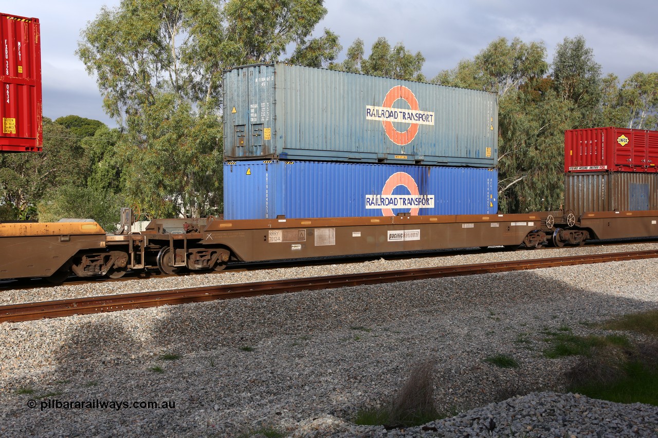 160609 0476
Woodbridge, 5PM5 intermodal train, platform 5 of 5-pack RRRY 7012 well waggon set, one of nineteen built in China at Zhuzhou Rolling Stock Works for Goninan in 2005, two double stacked 40' Railroad Transport containers RRTU 004053 and 004067.
Keywords: RRRY-type;RRRY7012;CSR-Zhuzhou-Rolling-Stock-Works-China;