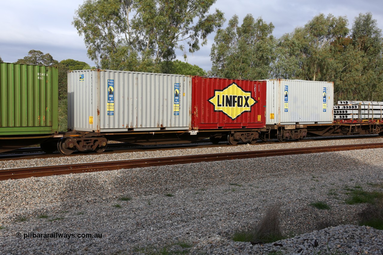 160609 0485
Woodbridge, 5PM5 intermodal train, RRAY 7180 platform 5 of 5-pack articulated skel waggon set, one of a hundred built by ABB Engineering NSW 1996-2000, 40' deck with two 20' boxes, Royal Wolf RWTU 965616 and Linfox FSWB 963508.
Keywords: RRAY-type;RRAY7180;ABB-Engineering-NSW;