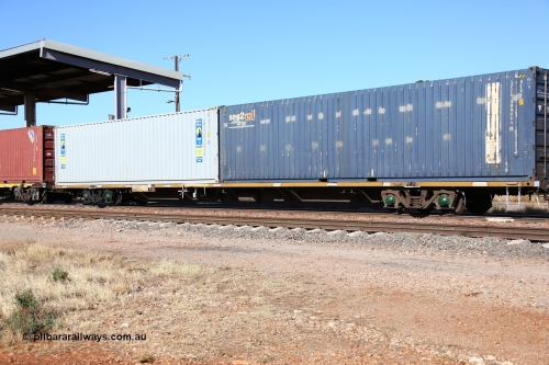 160522 2153
Parkeston, 6MP4 intermodal train, RQJW 60007 container waggon, one of fifty built by EPT NSW as NQJW type in 1984-85, with a pair of 40' containers, SCF sea2rail SCFU 408084 and Royal Wolf RWTU 441643.
Keywords: RQJW-type;RQJW60007;EPT-NSW;NQJW-type;