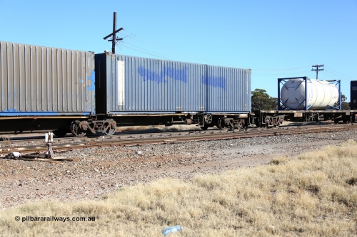 160522 2169
Parkeston, 6MP4 intermodal train, RQLY 4 platform 1 of 5-pack articulated skel waggon set, 1 of 8 built by AN Rail Islington Workshops in 1987 as AQJY, plain blue SCF 40' box SCFU 408006.
Keywords: RQJY-type;RQJY4;AN-Islington-WS;AQJY-type;