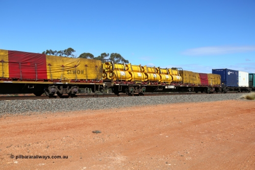 160528 8403
Binduli, intermodal train 6PM6, RQJW 22061 container waggon built by Mittagong Engineering NSW as JCW type in 1975/76 in a batch of fifty, loaded with two 40' FD flatracks, one loaded with chlorine gas cylinders and the other with a Simon tarped load.
Keywords: RQJW-type;RQJW22061;Mittagong-Engineering-NSW;JCW-type;NQJW-type;