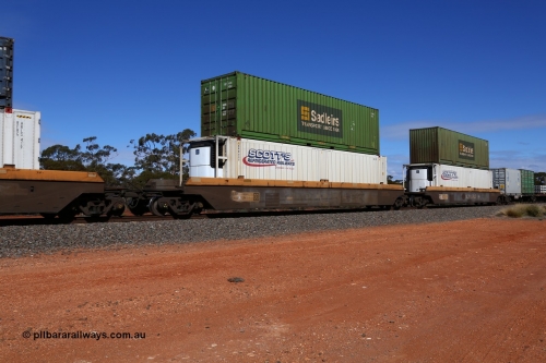 160528 8456
Binduli, intermodal train 6PM6, RRZY type five unit bar coupled well container waggon set RRZY 7039 platform 2, one of thirty two waggon sets built by Goninan in 1995-96 for National Rail as the RQZY type and recoded when repaired. Loaded with a 46' 6
