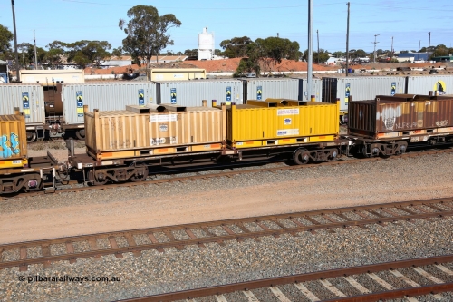 160531 9913
West Kalgoorlie, 1MP2 steel train, RKMY 80
Keywords: RKMY-type;RKMY80;