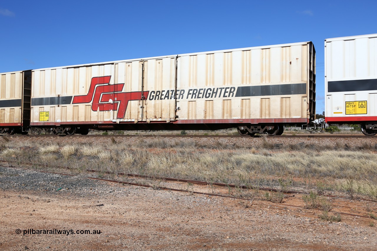 160522 2221
Parkeston, SCT train 6MP9 operating from Melbourne to Perth, PBHY type covered van PBHY 0006 Greater Freighter, one of thirty five units built by Gemco WA in 2005.
Keywords: PBHY-type;PBHY0006;Gemco-WA;