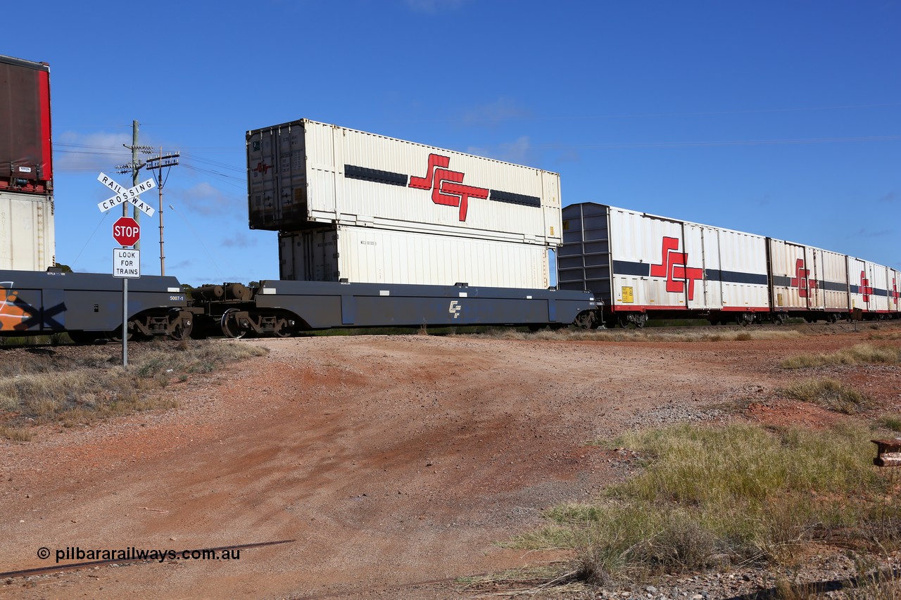 160522 2227
Parkeston, SCT train 6MP9 operating from Melbourne to Perth, CQWY type CQWY 5007-2 with a former Macfield MGCU 40' reefer MGCU 681005 and an SCT 48' MFG1 unit SCTDS 4841 on top. The CQWY was built by Bluebird Rail Operations in South Australia in 2008 as a batch of sixty pairs.
Keywords: CQWY-type;CQWY5007;CFCLA;Bluebird-Rail-Operations-SA;