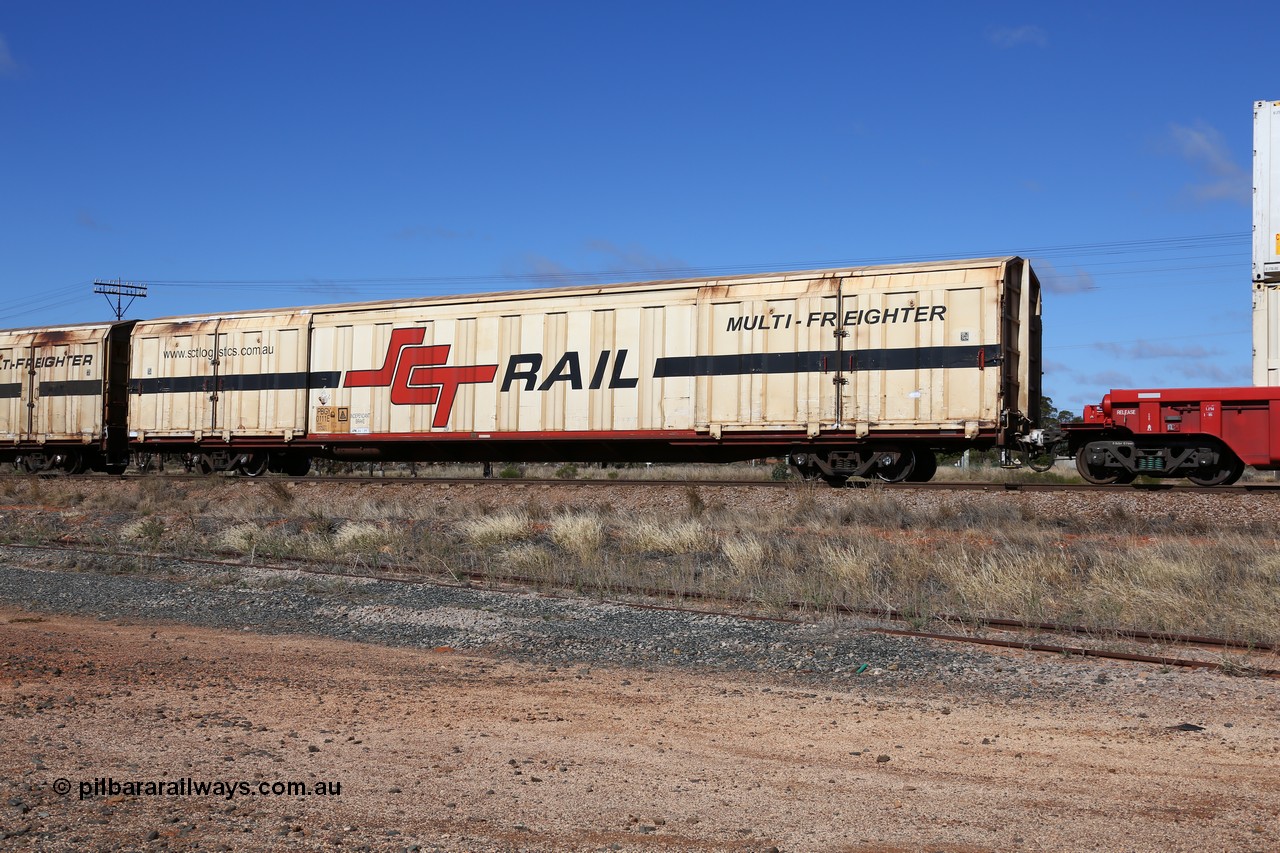 160522 2229
Parkeston, SCT train 6MP9 operating from Melbourne to Perth, PBGY type covered van PBGY 0111 Multi-Freighter, one of eighty units built by Gemco WA with Independent Brake signage.
Keywords: PBGY-type;PBGY0111;Gemco-WA;