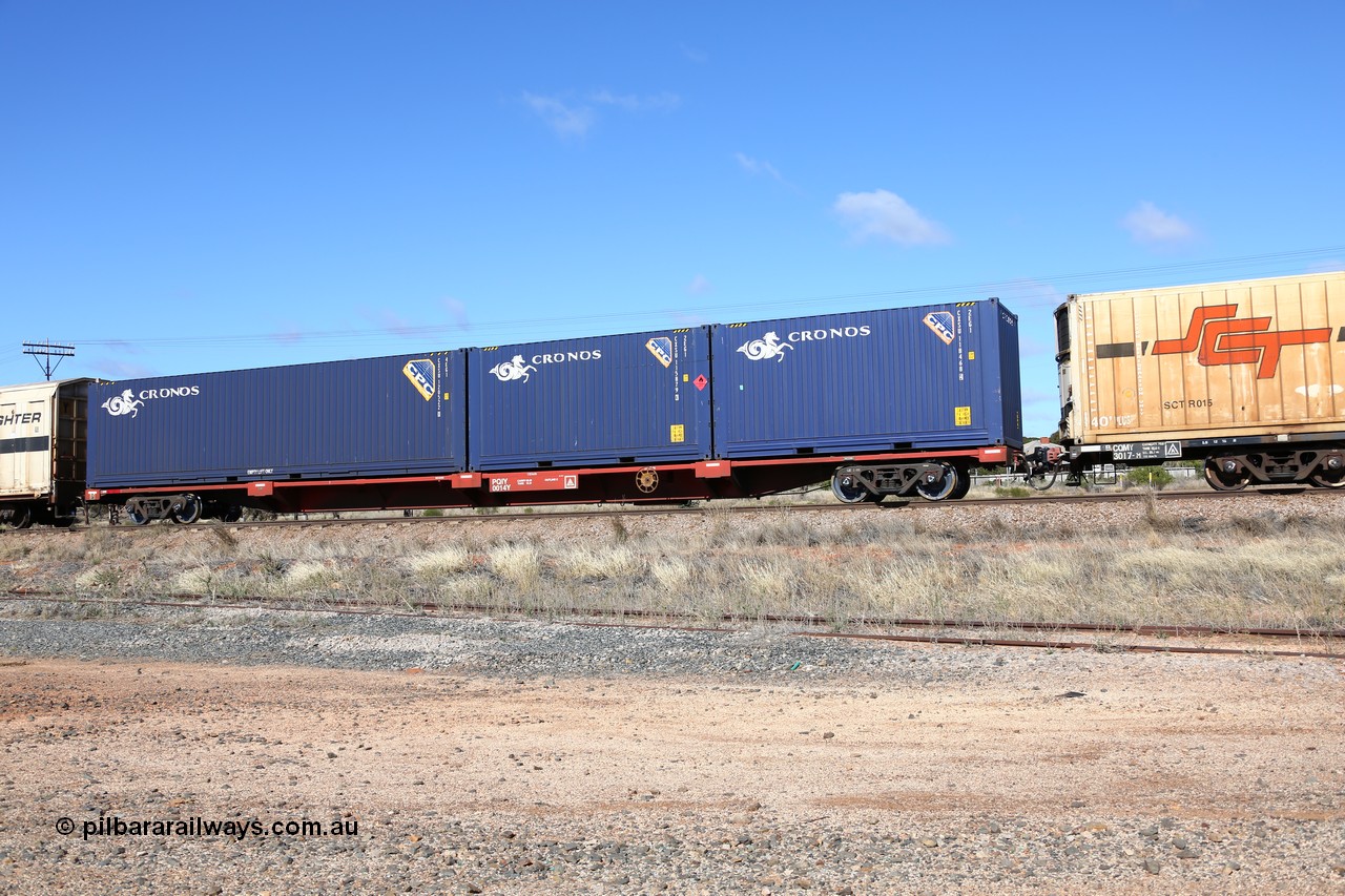 160522 2268
Parkeston, SCT train 6MP9 operating from Melbourne to Perth, PQIY type 80' container flat PQIY 0014, one of forty units built by Gemco WA loaded with two 20' 2EG1 type Cronos boxes CXSU 118468 and 115879 and a 40' 4EG1 type Cronos box CSXU 120522.
Keywords: PQIY-type;PQIY0014;Gemco-WA;